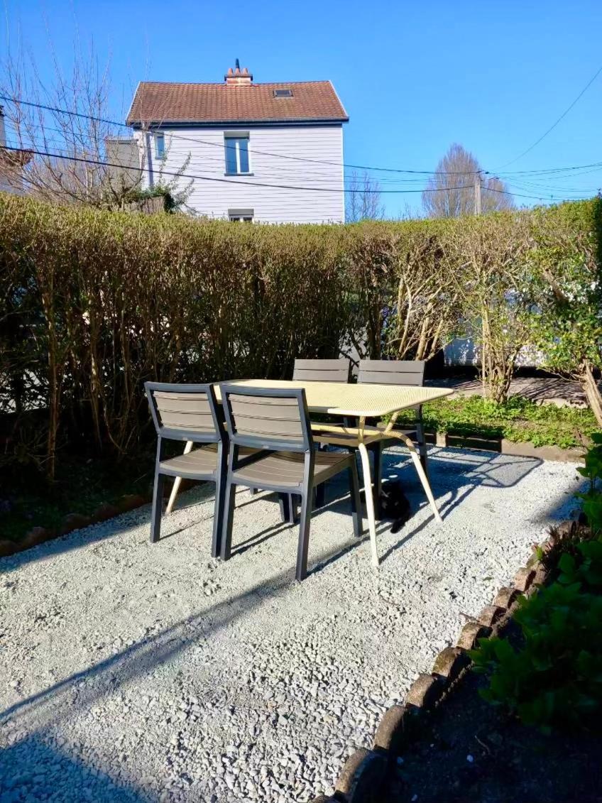 Appartement Cosy Et Calme Avec Parking Et Terrasse Prives Cravanche Buitenkant foto